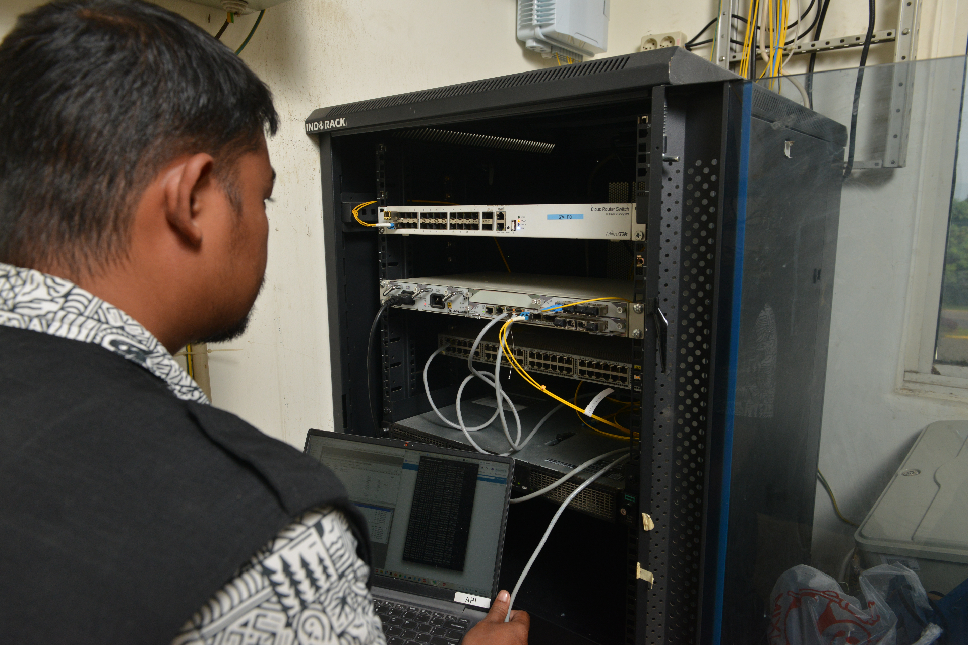Akses Prima team on-site